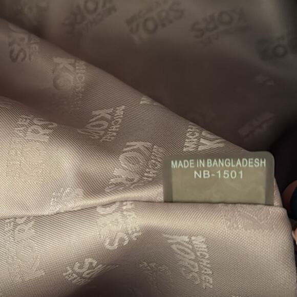 MICHAEL MICHAEL KORS BEDFORD BELTED MD SATCHEL BAG - Picture 10 of 14